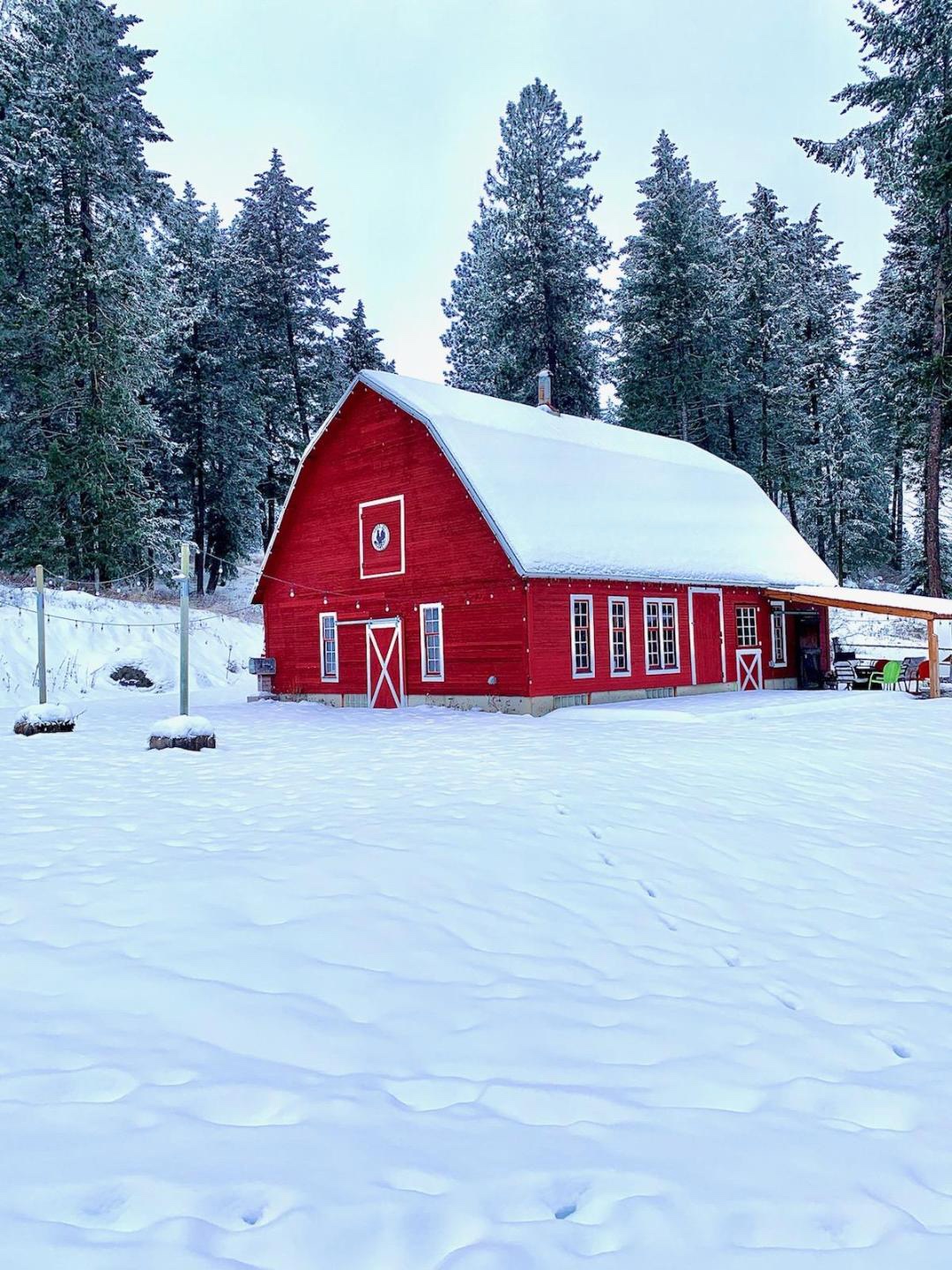 Barn with snow